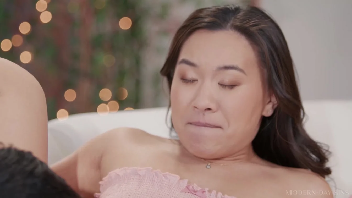 ModernDaySins Kimmy Kimm Sitter Swallows Her Squirt XXX